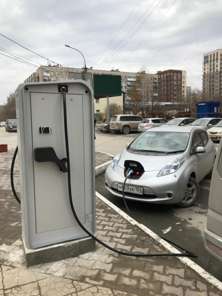 Новосибирскэнергосбыт открыл заправку для электромобилей в центре Новосибирска
